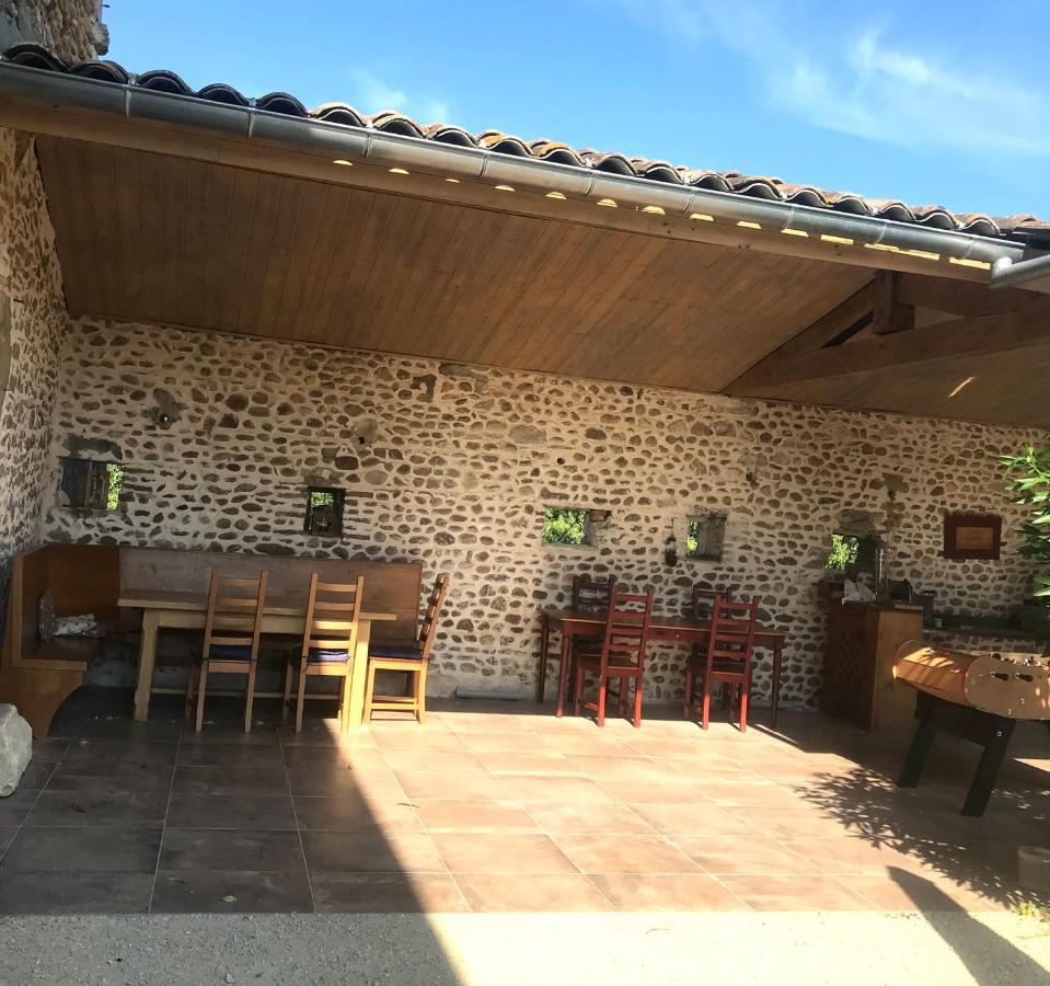 La Bergerie Des Amandiers Chambres Et Table D'Hotes Malataverne Exterior photo